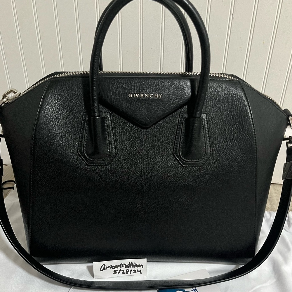 Givenchy Antigona Medium